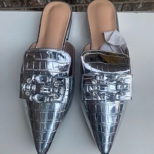 NWOT Silver Embossed Women's Mules